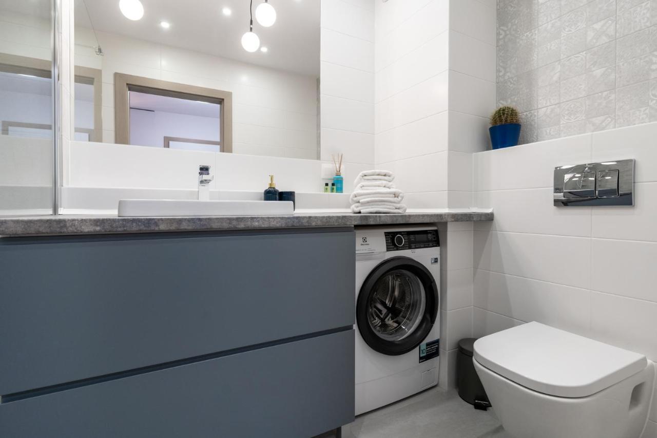 Lotte Apartment - Parking Podziemny, Osiedle Strzezone Gliwice Eksteriør bilde